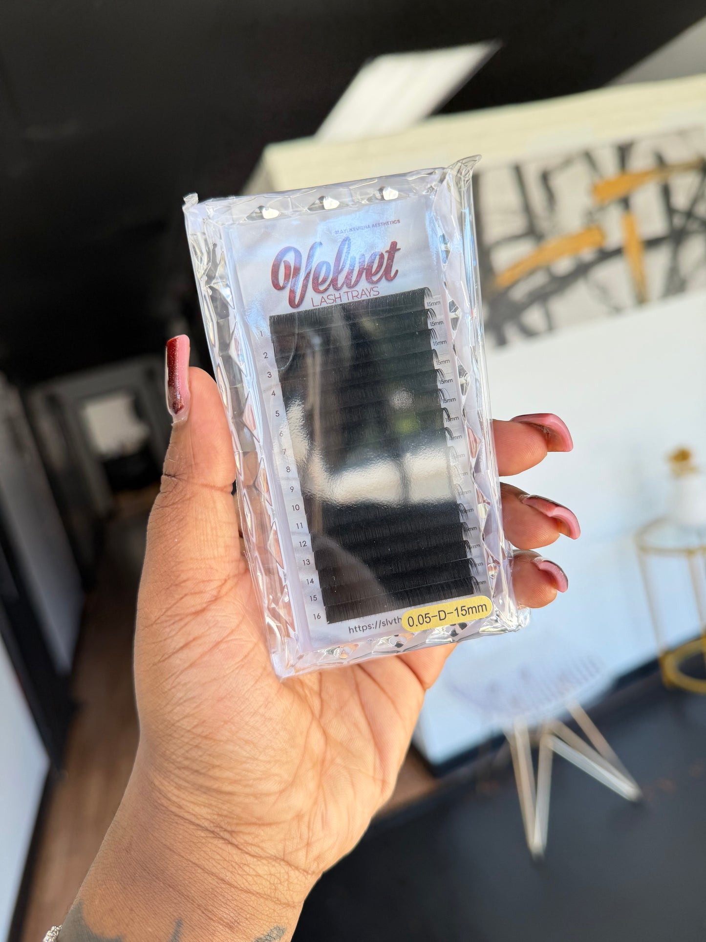 .05 Velvet Lash Trays